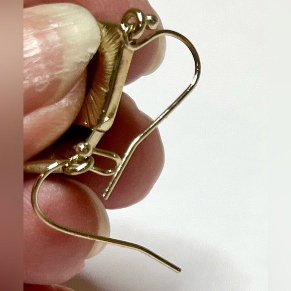 Green silver tone wire pierced earrings - jewelry - Picture 9 of 11